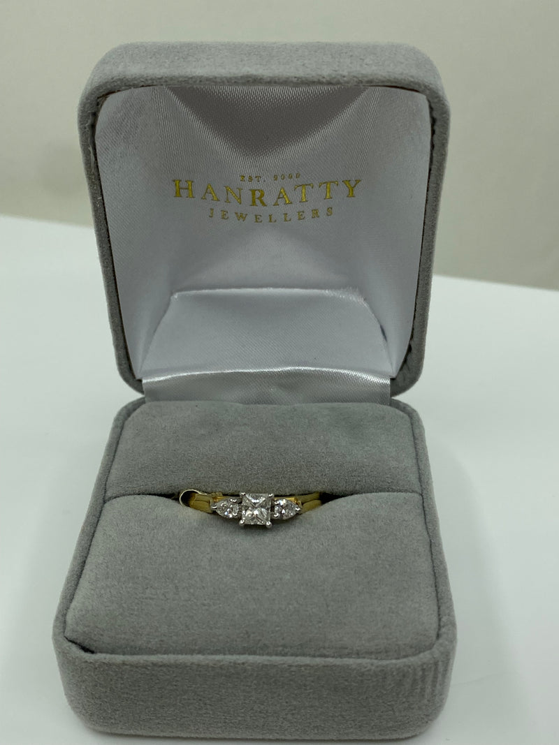 Diamond Trilogy Ring - 18ct Gold