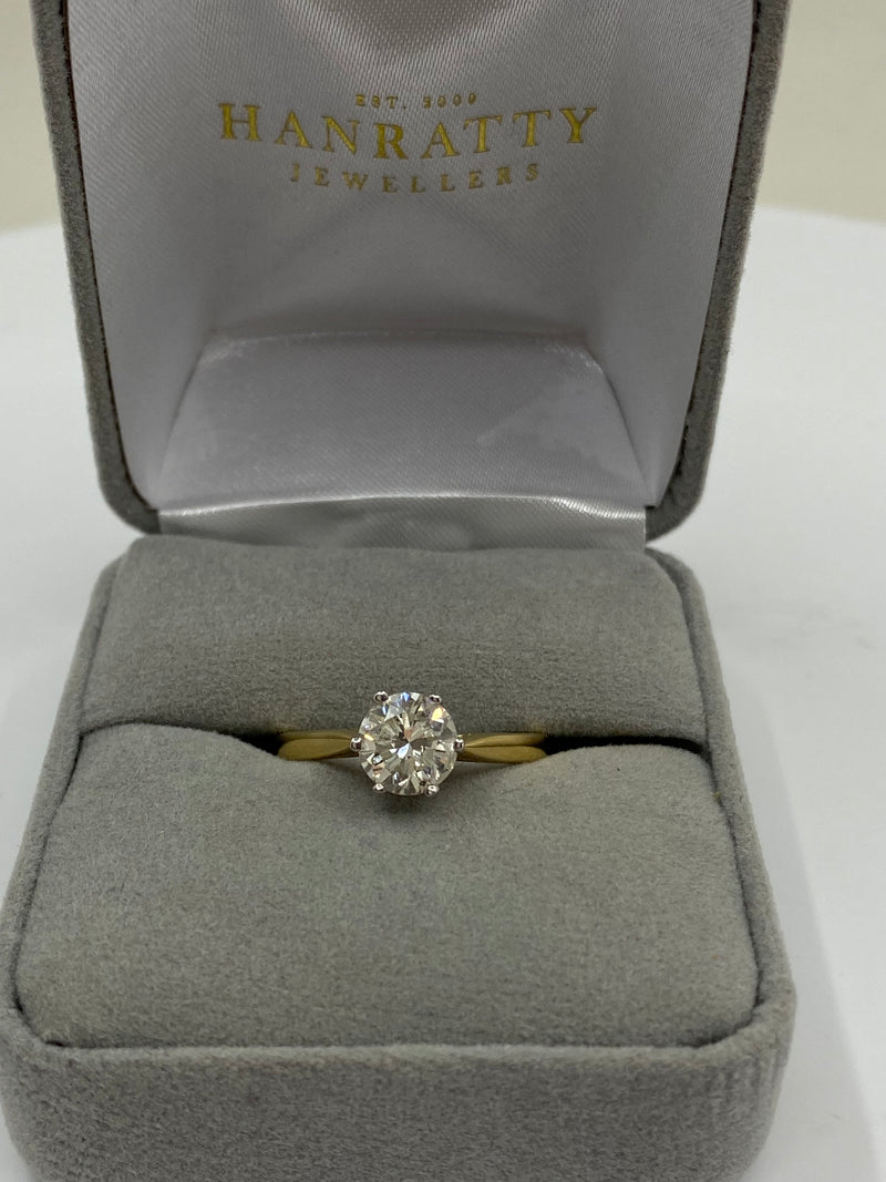 Diamond Ring - 18ct Yellow Gold