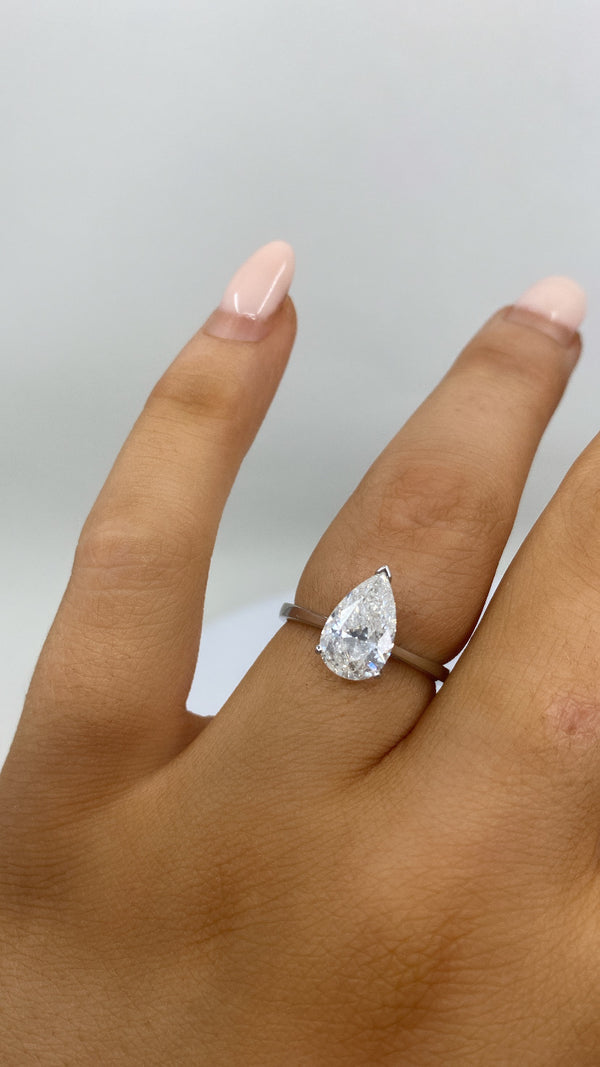Pear Shaped Diamond Ring - 18ct Gold
