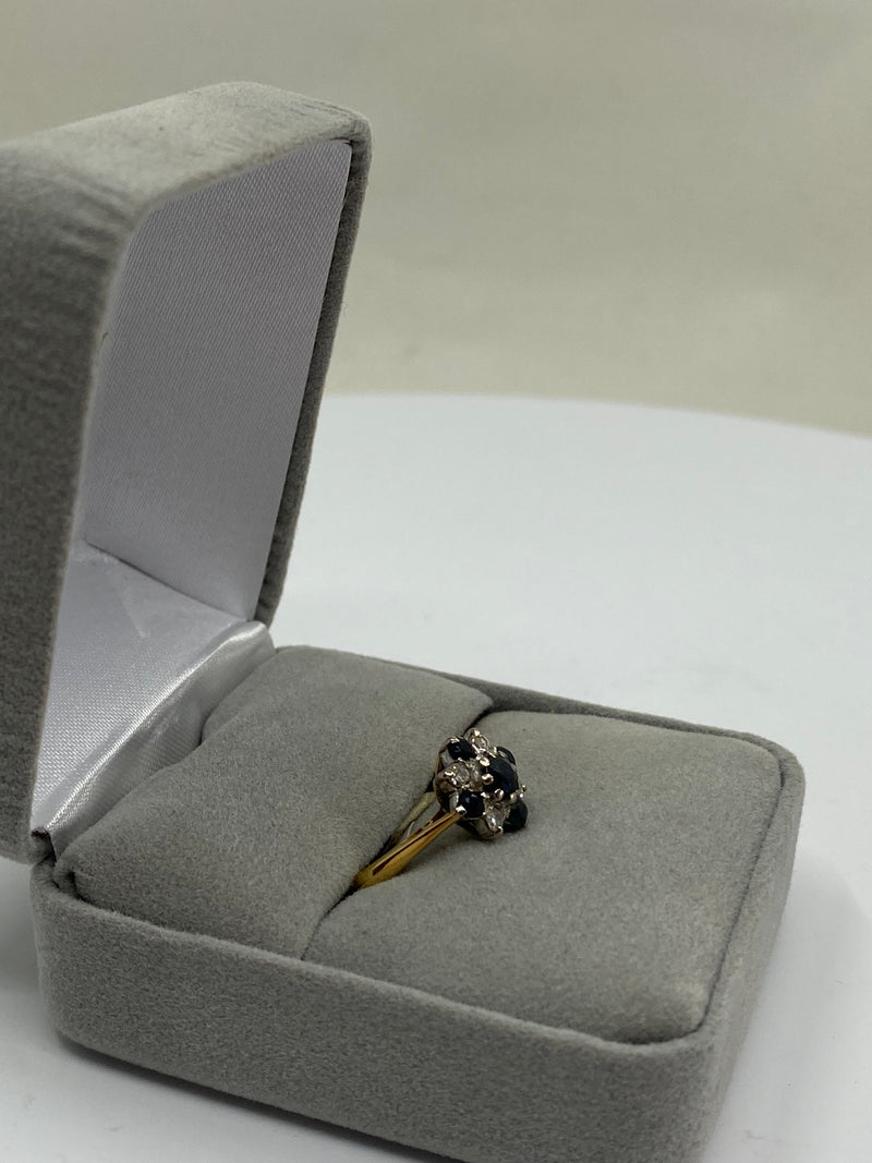 Flower Shaped Ring - 18ct Yellow Gold