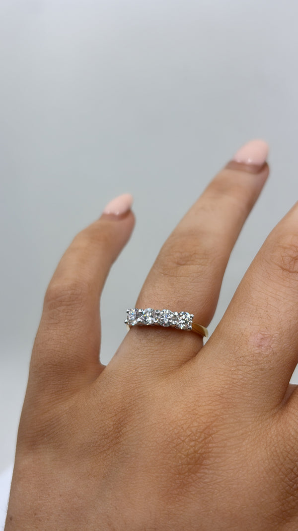 Brilliant Cut 4 Stone Diamond Ring - 18ct Gold