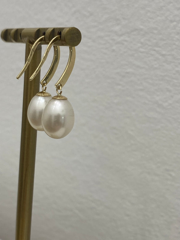 Pearl hook earrings 9ct gold 