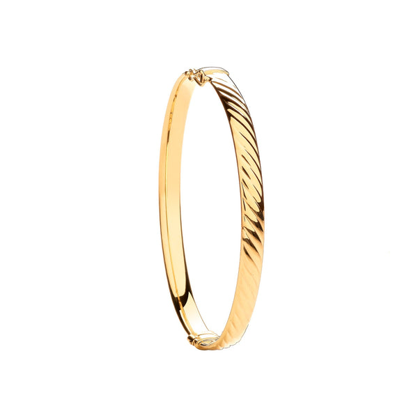 Ribbed Design Hollow Oval Bangle