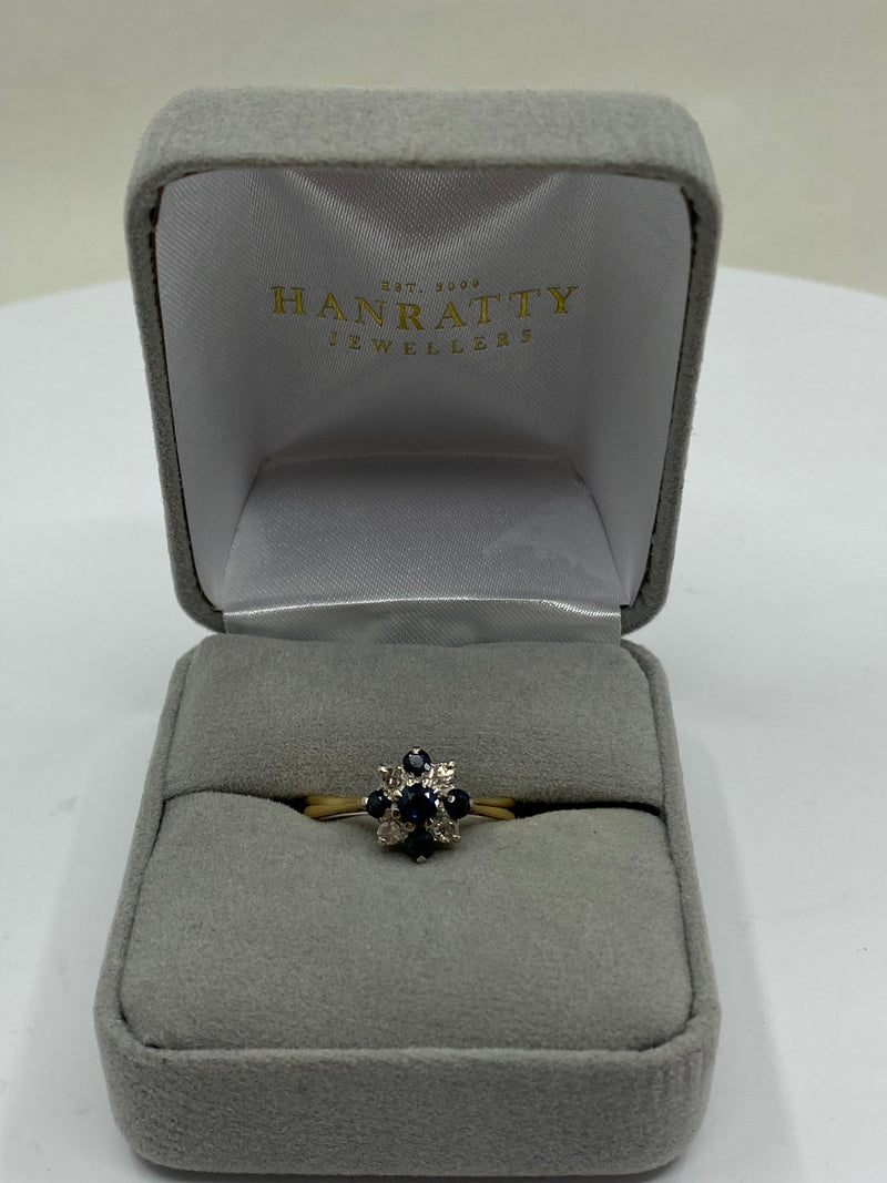 Flower Shaped Ring - 18ct Yellow Gold