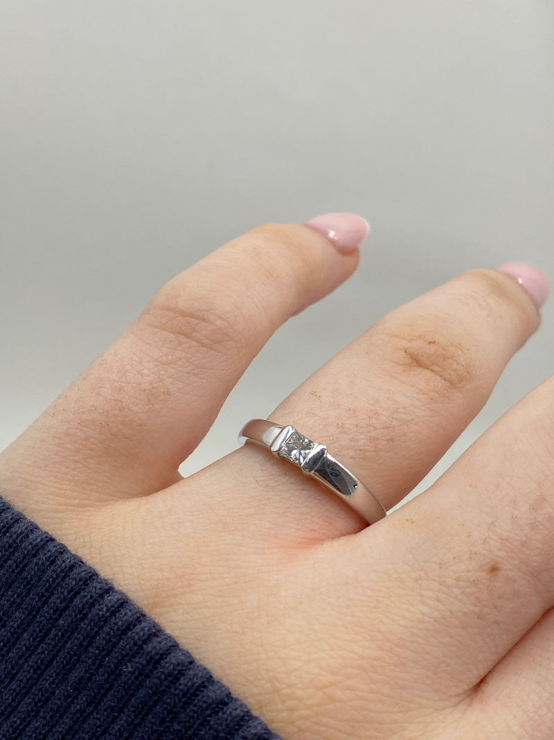 Princess Ring - 18ct White Gold