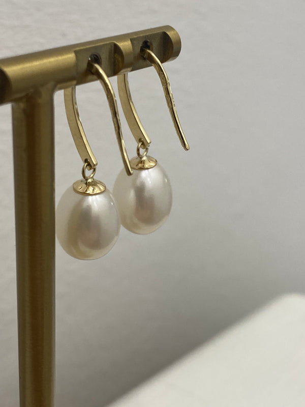 Pearl hook earrings 9ct gold 