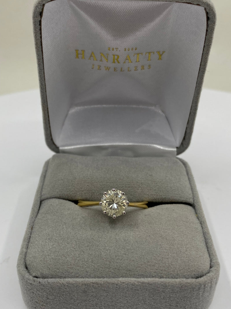 Round Diamond Stone Ring - Yellow Gold