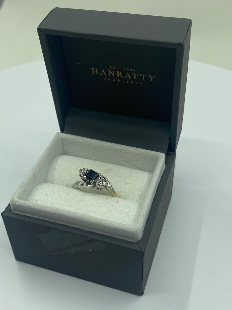 Black & Diamond Stone Ring - 9ct Yellow Gold