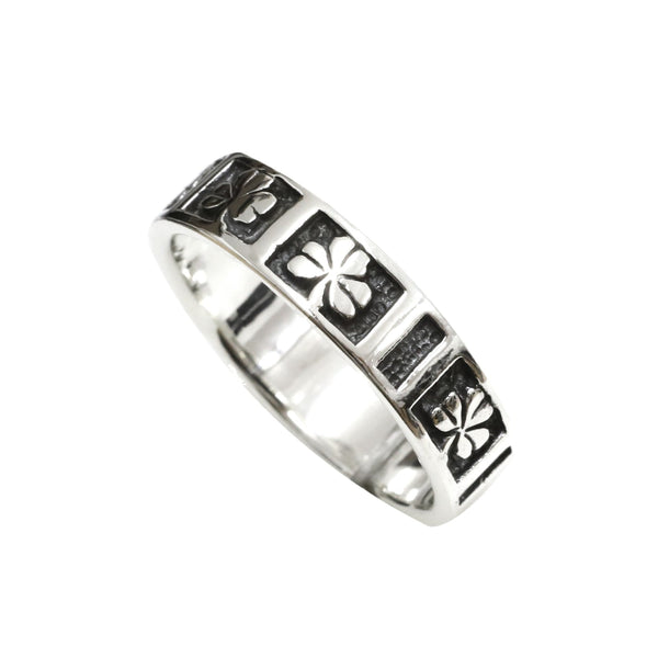 Oxidized Ring With Shamrock Detail